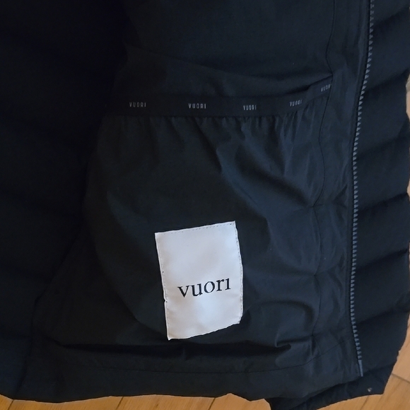 NWT MEN'S VUORI "STEADFAST FZ HOODED JACKETS IN BLACK. COMES IN VARIOUS SIZES - Picture 3 of 13